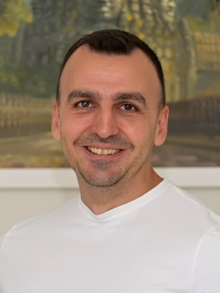 Alexander Iskrenov